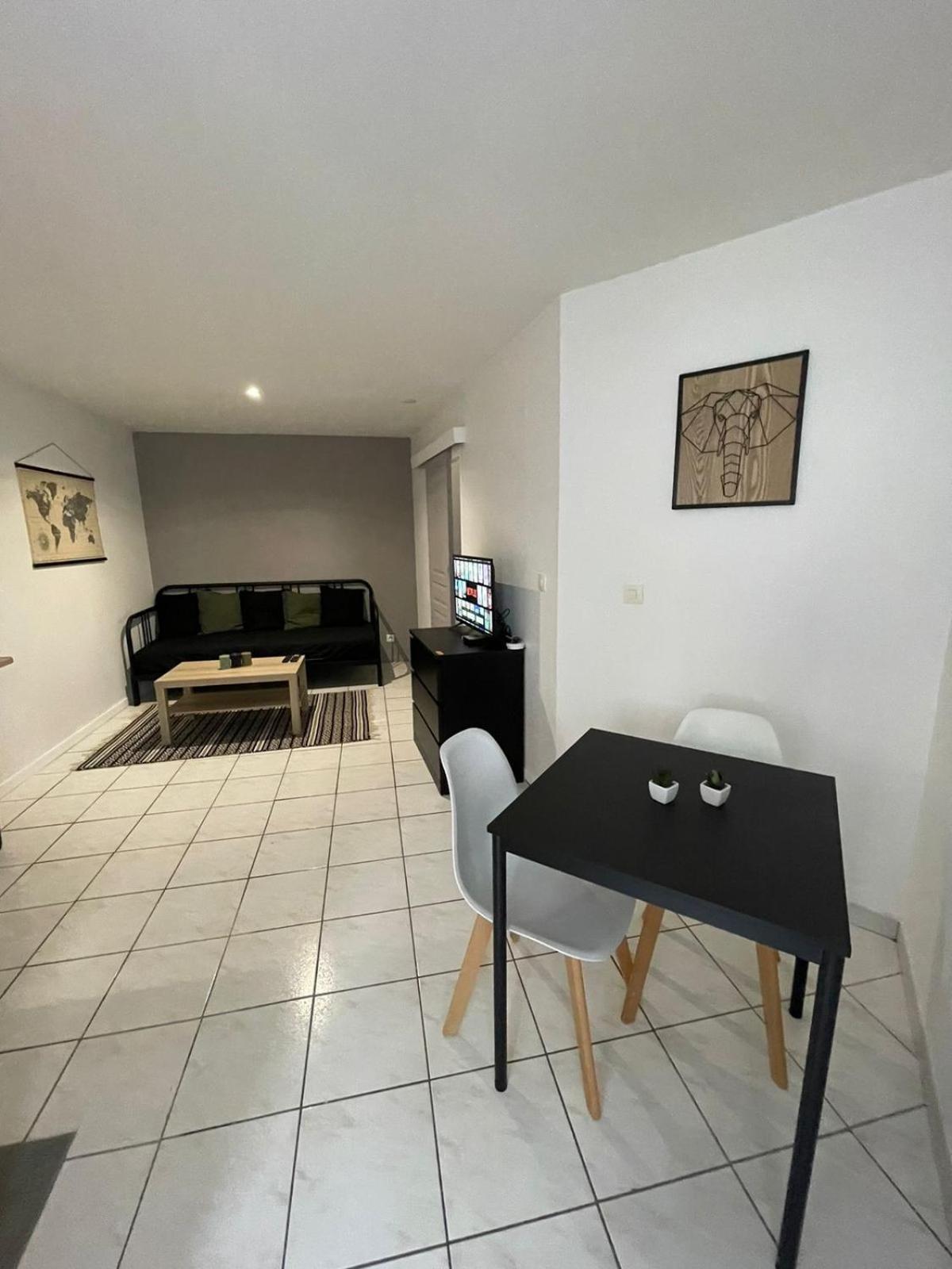 Charmant Studio L'Arnon A Issoudun Zewnętrze zdjęcie
